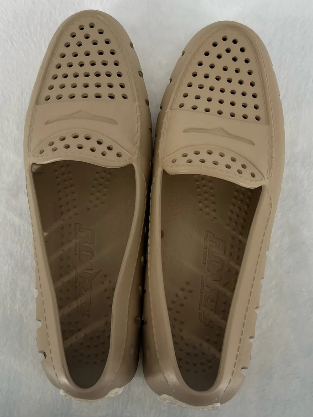 Floafers Posh Driver Warm Sand/Coconut womens size 10 Beach Resort Lake Golf